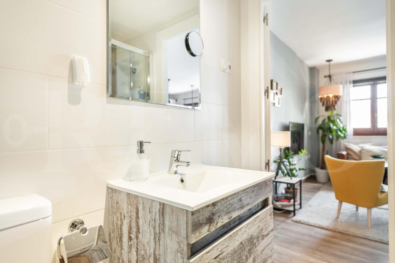 Spacious Apartment Next To Plaza De La Merced By Rems Malaga Bagian luar foto