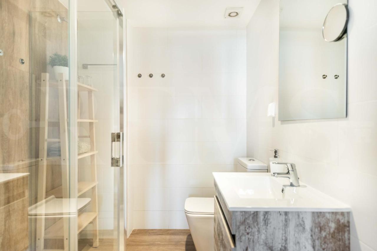 Spacious Apartment Next To Plaza De La Merced By Rems Malaga Bagian luar foto