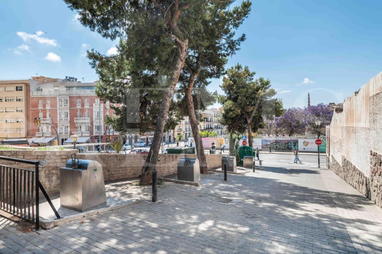 Spacious Apartment Next To Plaza De La Merced By Rems Malaga Bagian luar foto