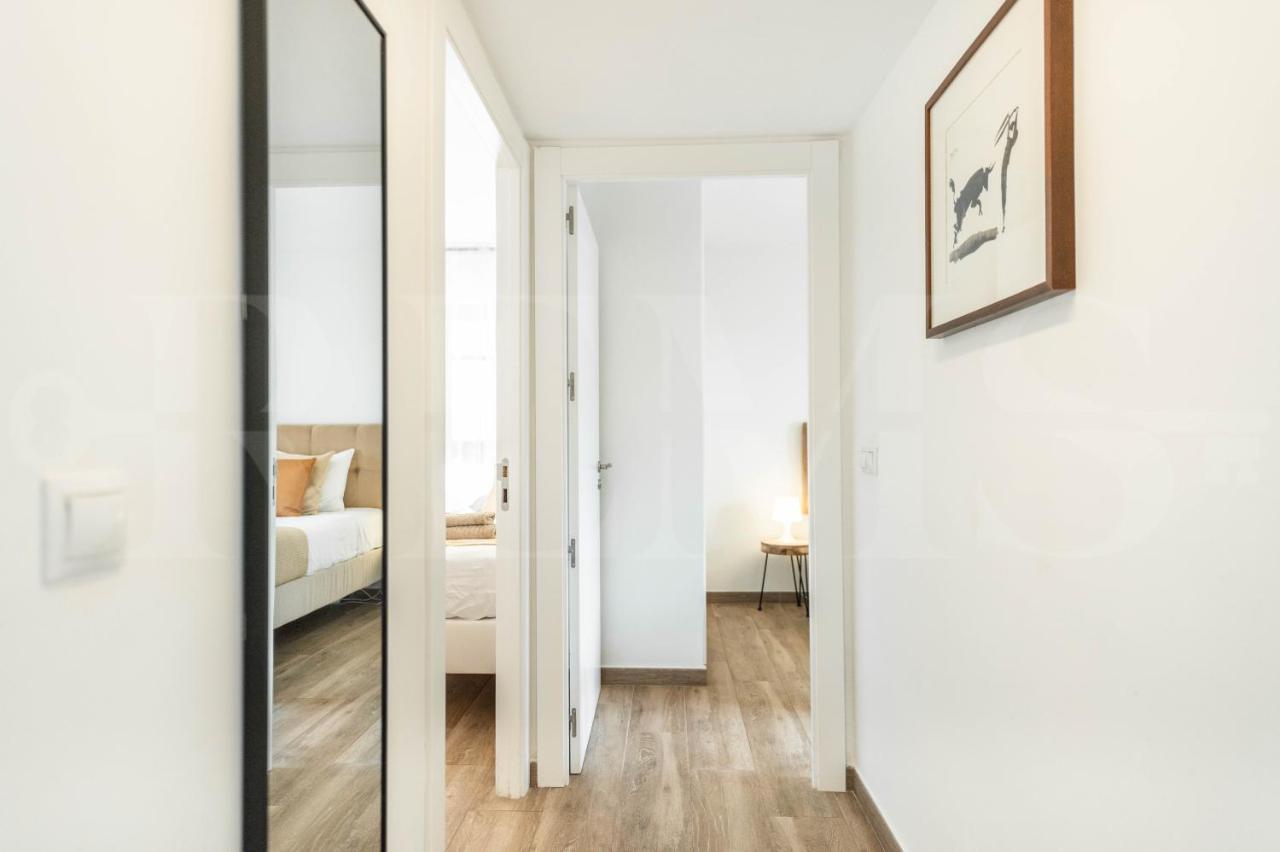 Spacious Apartment Next To Plaza De La Merced By Rems Malaga Bagian luar foto